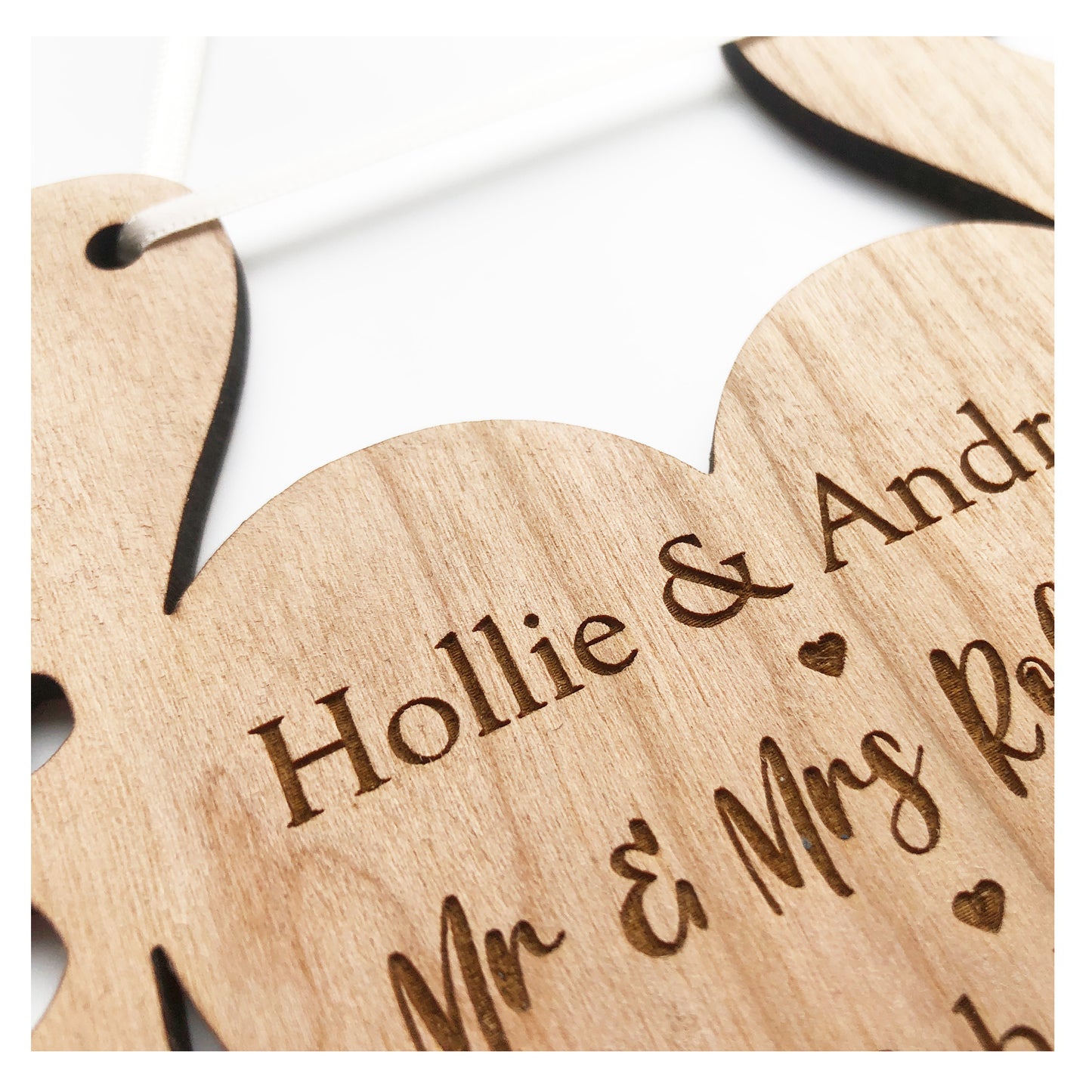 Mr and Mrs Perfect Wedding Memento Cherry Wood Horseshoe Wedding Gift - Various Ribbon Colours Available 4mm Thick - Cute