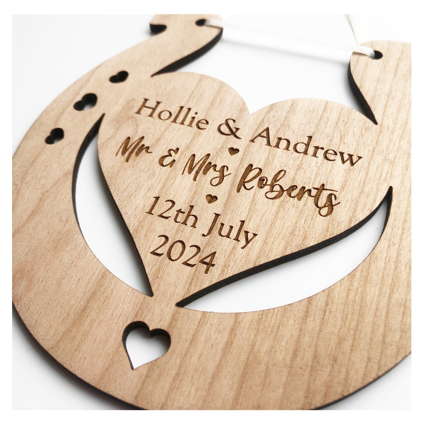 Mr and Mrs Perfect Wedding Memento Cherry Wood Horseshoe Wedding Gift - Various Ribbon Colours Available 4mm Thick - Cute