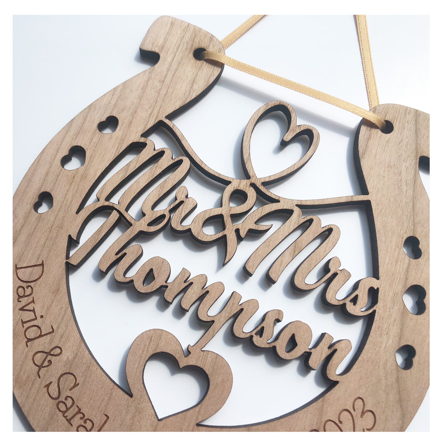 Mr & Mrs Personalised Wooden Wedding Lucky Horseshoe Plaque Gift For Bride And Groom